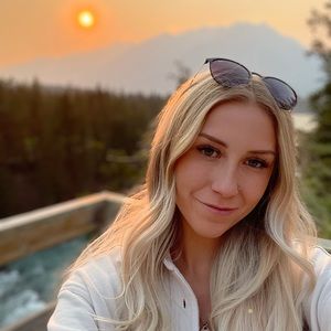 Meet your Posher, Alyssa